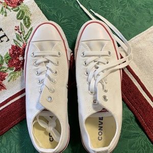 Converse. Size 7.5